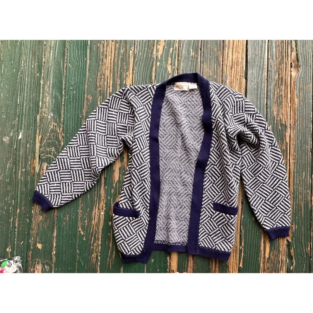 Vintage Knitmakers Navy Blue White Geometric Basketweave Cardigan Sweater Pocket